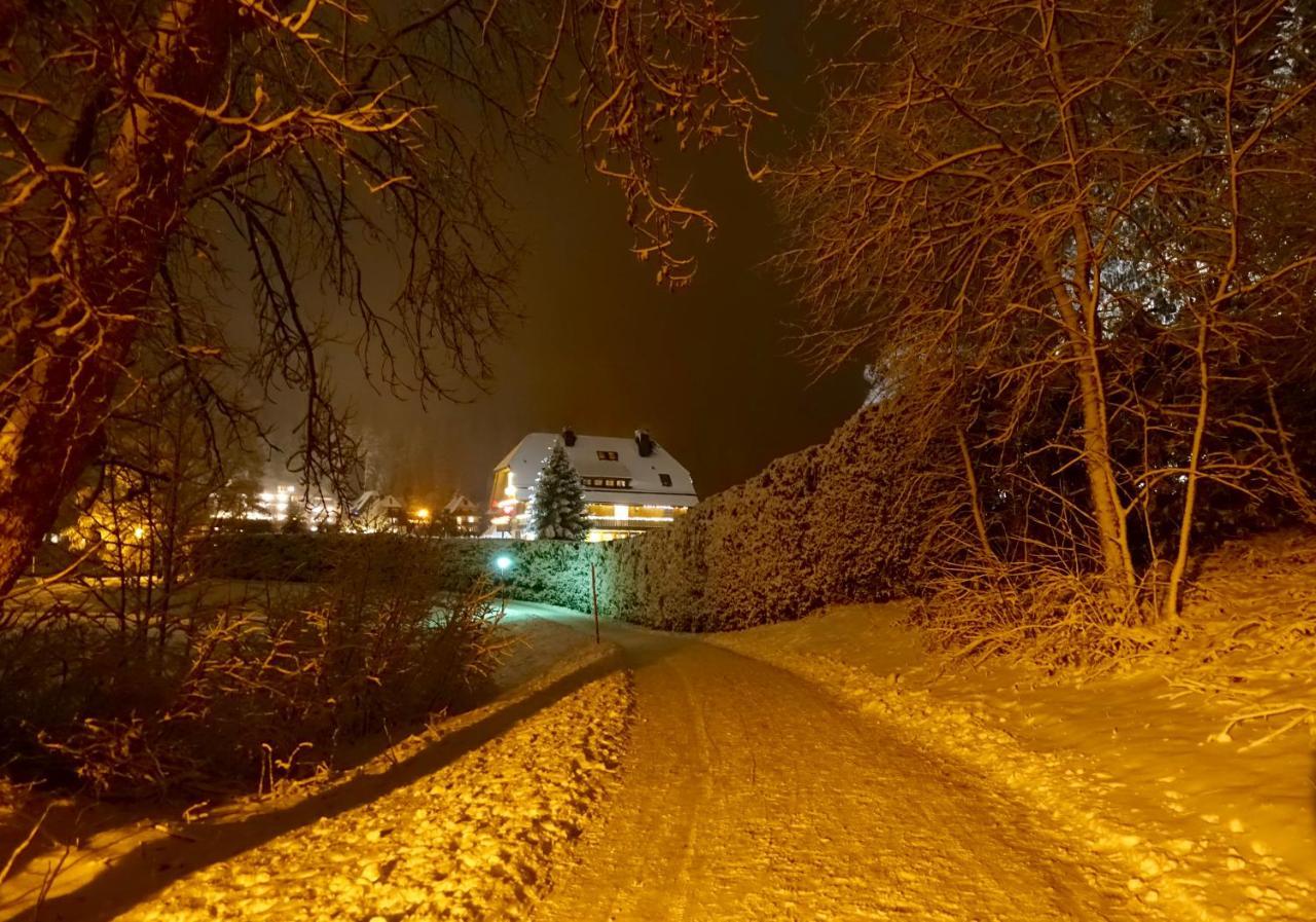 Hollhouse - Bed & Breakfast Hinterzarten Exterior foto